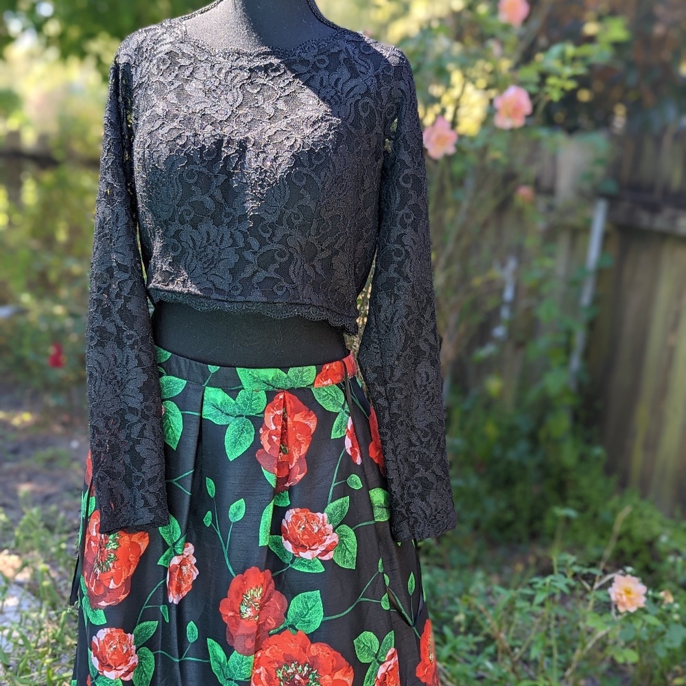 MyMichelle 2-piece semi-formal Gown size 13